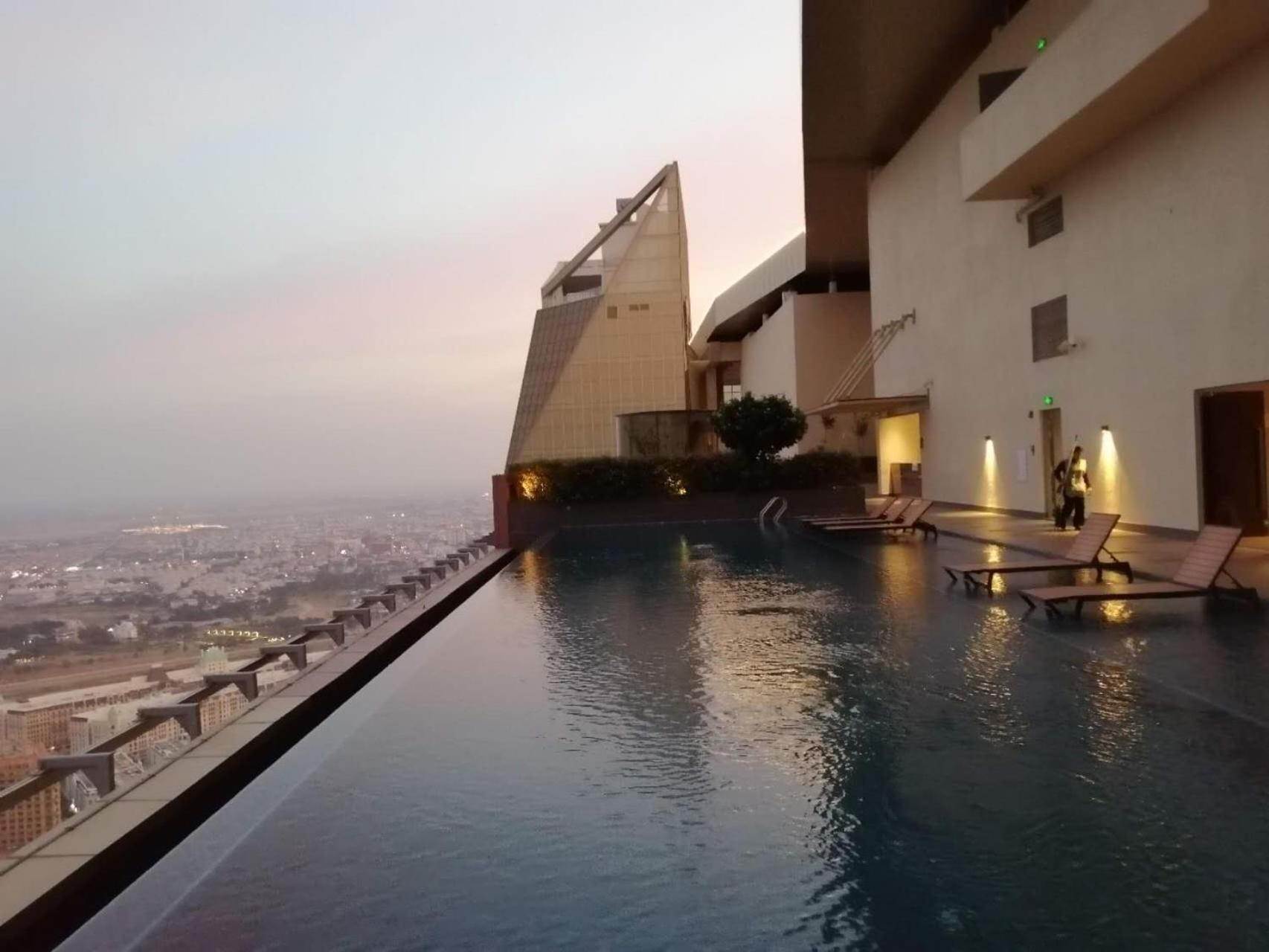Impian II - The Peak Residence Phnom Penh Exterior foto